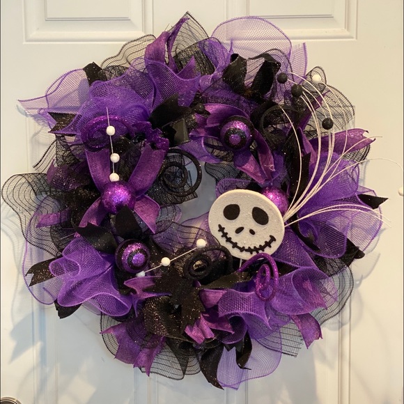 Nightmare Before Christmas Wreath - Picture 1 of 3